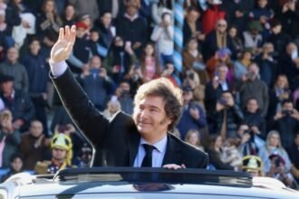 Milei varre a esquerda e domina o Congresso na Argentina