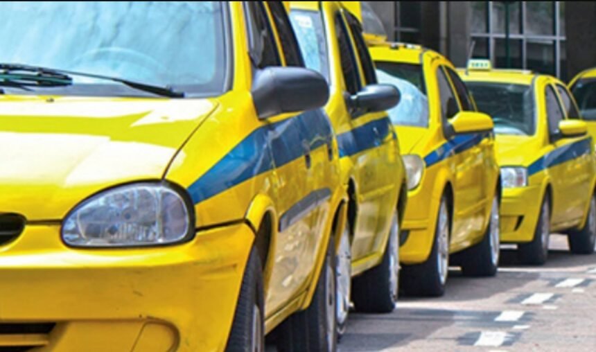 Impunidade oficial: Prefeitura admite dificuldade em coibir máfia de taxistas no Centro do Rio