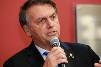Sem herdeiros no Planalto, Bolsonaro mostra força da direita com ofensiva no Senado
