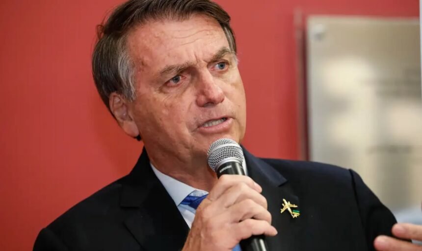 Sem herdeiros no Planalto, Bolsonaro mostra força da direita com ofensiva no Senado