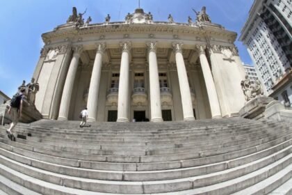 Concurso Alerj: sai edital com 101 vagas efetivas; até R$44 mil! Veja os detalhes