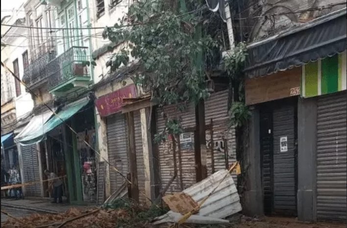 Câmara do Rio aprova lei que autoriza intervenção da Prefeitura em imóveis com risco de desabamento e incêndio