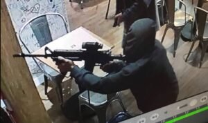 Medo da violência explode no Brasil sob o governo Lula, mostra pesquisa