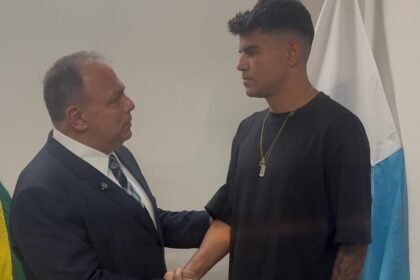 Nathan Obadia é um dos brasileiros sobreviventes do ataque terrorista promovido pelo grupo Hamas. Ele será recebido no gabinete de Pazuello no Rio (Divulgação)