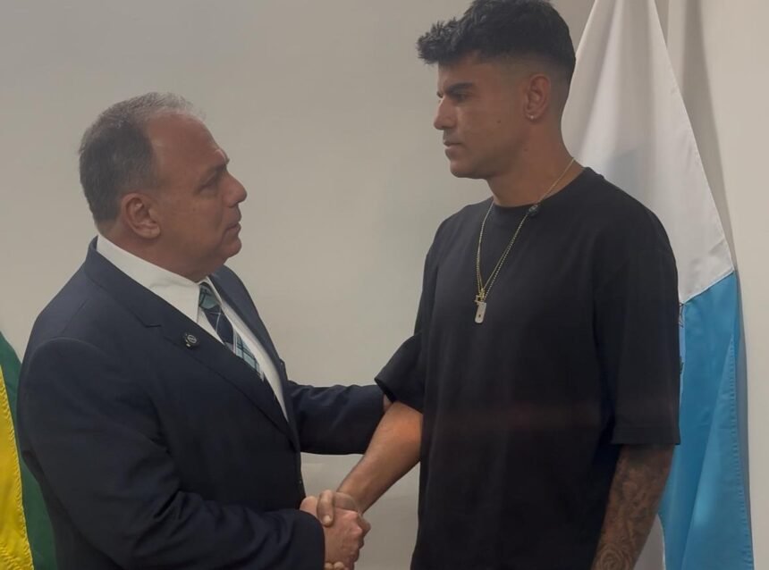 Nathan Obadia é um dos brasileiros sobreviventes do ataque terrorista promovido pelo grupo Hamas. Ele será recebido no gabinete de Pazuello no Rio (Divulgação)