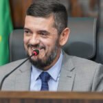 Rodrigo Bacellar lidera iniciativa para diagnóstico precoce de pé torto congênito em recém-nascidos