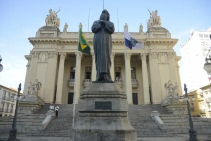 Inscrições Prorrogadas! Concurso da Alerj oferece 101 vagas com salários de até R$ 44 mil