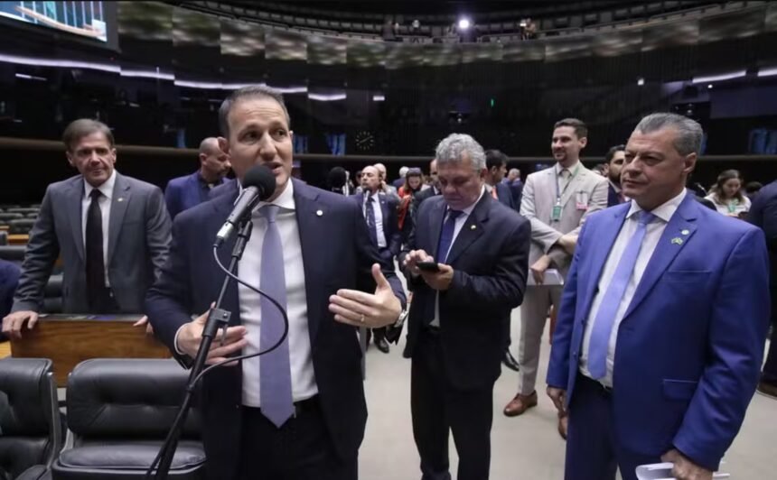 PL Antifacção vai a voto nesta terça (18) já em clima de eleição 2026