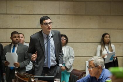 Vereador denuncia hipocrisia após assassinato de PM negro: 'Essa vida não importa?'