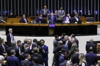 Veja os deputados do Rio que votaram contra o projeto Antifacção