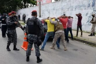 Dura da polícia: nova lei pode mudar regras de busca e abordagem