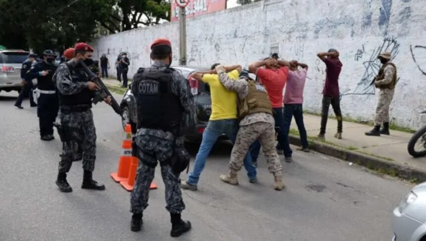 Dura da polícia: nova lei pode mudar regras de busca e abordagem