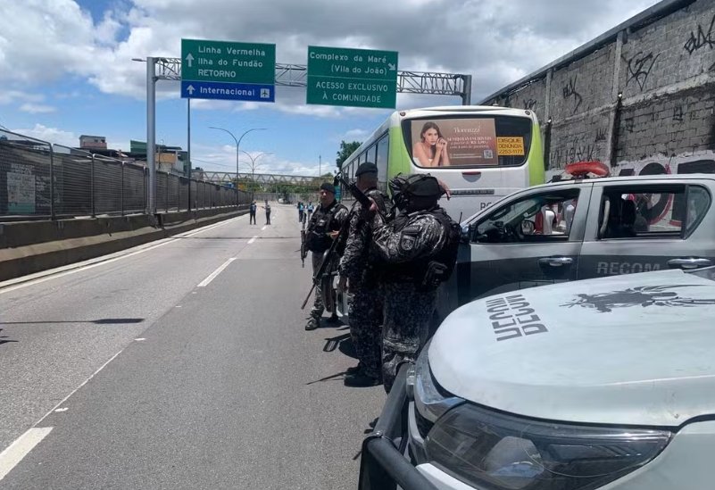 Operação policial evita tragédia na Maré e expõe pober bélico do narcoterrorismo