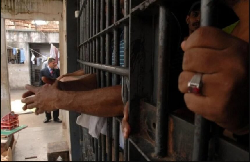 Câmara aprova projeto que torna coleta de DNA obrigatória para presos