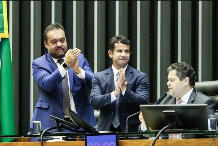 Castro confirma adesão do Rio ao Propag e projeta alívio histórico nas contas públicas