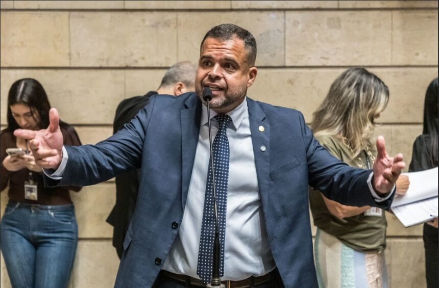 Falta de climatização e goteiras expõem caos no Hospital Lourenço Jorge, denuncia vereador