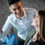 Networking no Tinder? Profissionais recorrem a apps de namoro para conseguir emprego