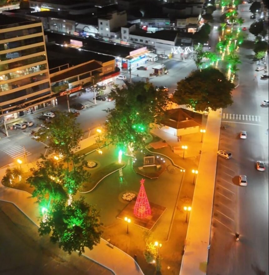 Araruama acende a magia do Natal: luzes, cores e emoção marcam abertura oficial nesta sexta (05)