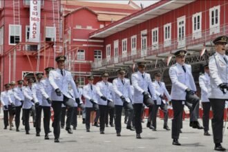 Concurso dos Bombeiros: governador Claudio Castro autoriza 50 vagas para oficiais em 2026