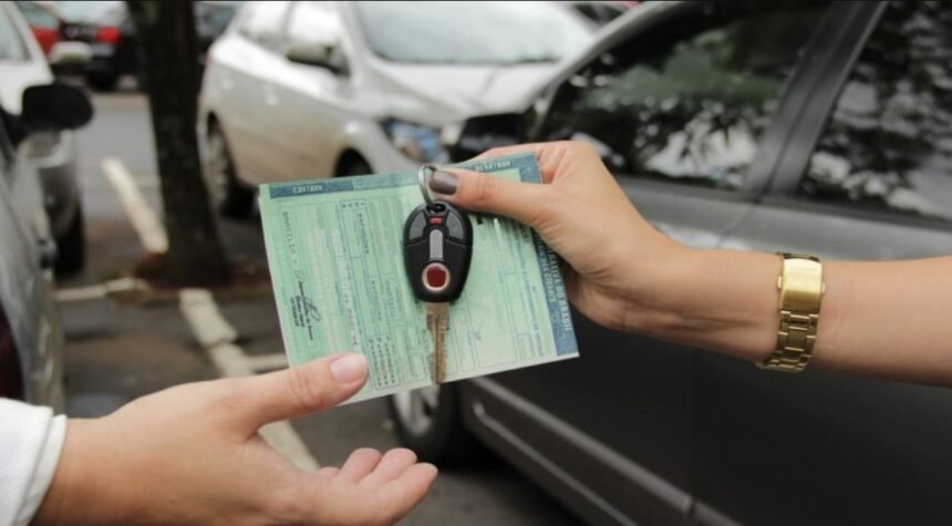Câmara aprova projeto que livra compradores de carros usados de multas antigas