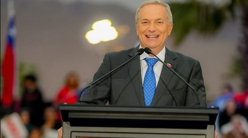 Chile vira à direita: Kast vence com discurso de cortes de impostos e tolerância zero contra o crime