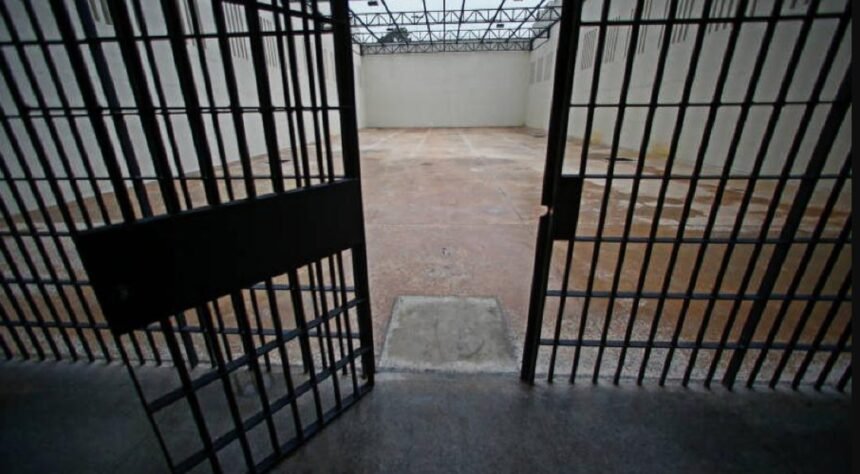 Maioria dos presos em flagrante volta às ruas após audiência de custódia