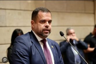 Vaga na rua por R$ 50: vereador denuncia 'máfia dos flanelinhas' na Urca e cobra fiscalização