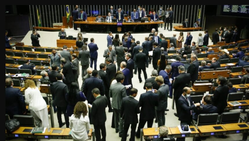 Maioria dos brasileiros ignora alinhamento entre presidente e deputados, confirma pesquisa