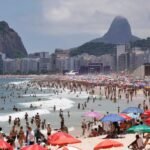 Câmara do Rio vota projeto para fechar brecha e garantir sol nas praias