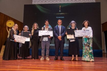 FAPERJ e SECTI premiam projetos científicos inovadores em cerimônia no Rio