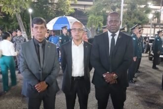 Deputados da bancada da bala da Alerj recebem a Medalha do Mérito Tático do Batalhão de Rondas Especiais