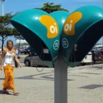 Fim da linha: cerca de 3 mil orelhões que ainda restam do Rio começam a ser arrancados das ruas