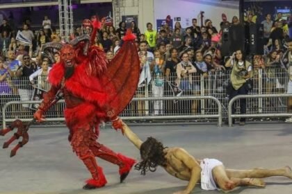 Lei que proíbe uso de imagens sacras no Carnaval fica para depois da folia