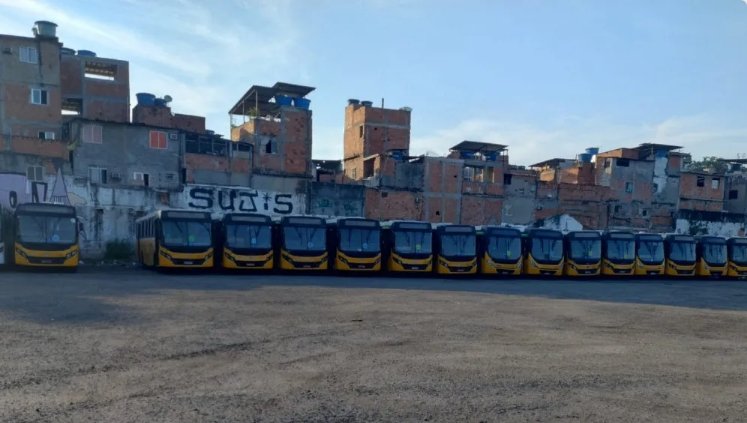 Ônibus voltam a parar no Rio: passageiros viram reféns de jogo de empurra entre Prefeitura e empresas