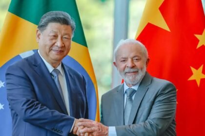 Férias frustradas? Lula escolhe errado e leva brasileiro a trocar a Disney pela Grande Muralha