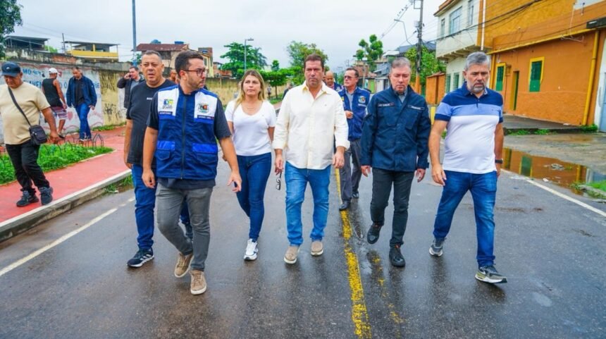 Prefeito Léo Vieira cobra manutenção da passagem de nível em Tomazinho durante vistoria ao viaduto da MRS