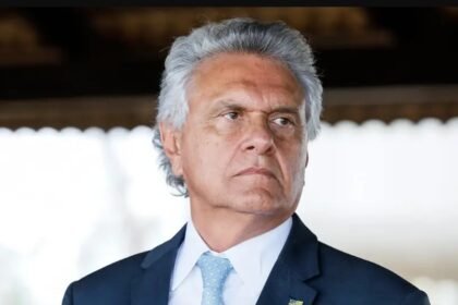 União Brasil se aproxima de Flávio Bolsonaro e Caiado rompe para manter corrida ao Planalto