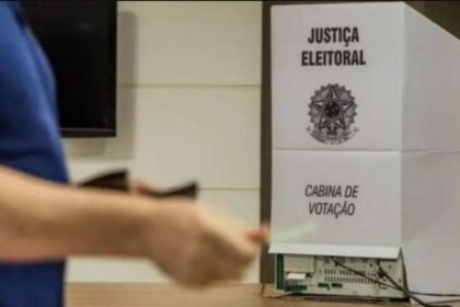 Justiça eleitoral vai mirar eleitores de óculos nas cabines de votação
