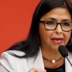 Delcy Rodríguez engole o orgulho e vira porta-voz de Trump: manda quem pode, obedece quem tem juízo!