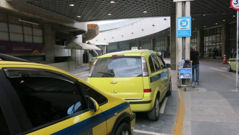 Prefeitura reajusta tabela de preços de táxis nos principais pontos de chegada ao Rio