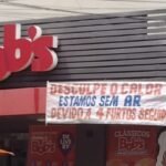 Niterói: faixa do Bob’s escancara insegurança e comerciantes acusam Prefeitura de fechar os olhos para o avanço da população de rua