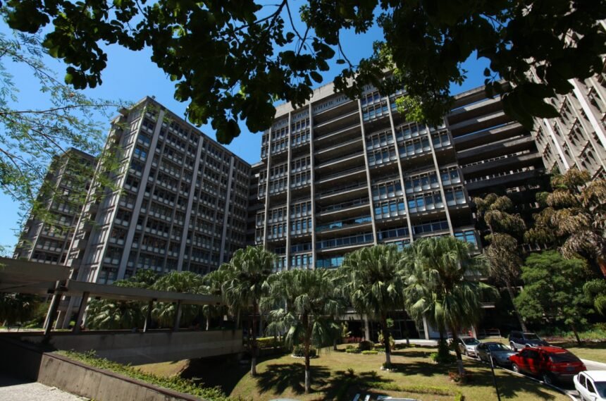 Uerj: quase R$ 4 bi em dois anos, e investimentos além do previsto