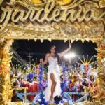 Do Sertão ao Estrelato: Gardênia Cavalcanti emociona no desfile da Tradição
