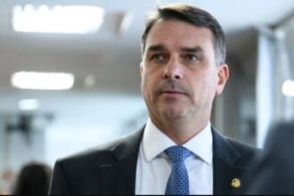 SUS nota 10: Flávio Bolsonaro prepara 'Plano Real da Saúde' para programa de governo