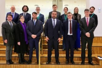 Castro firma parceria internacional para liderar transição energética