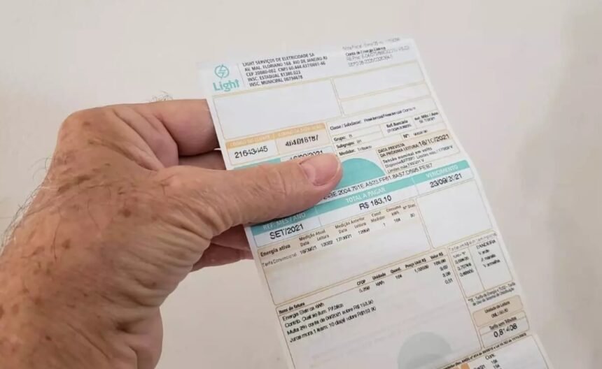 Pagando caro? Veja os vereadores que votaram contra o aumento na conta de luz dos cariocas