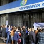 Fila bate recorde: aposentadoria vira maratona sem linha de chegada no governo Lula