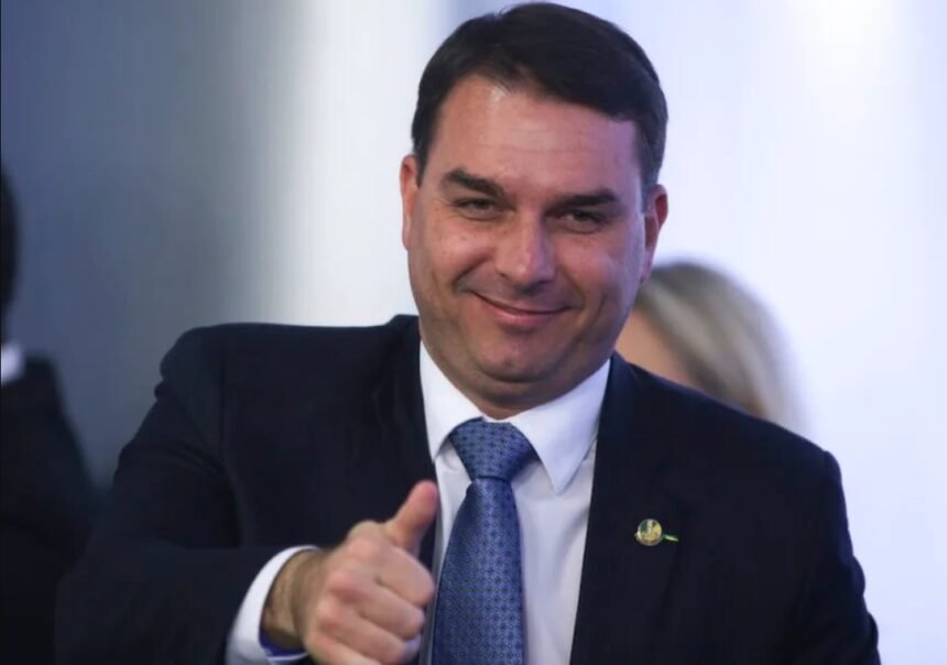 Flávio lidera índice de presidenciáveis nas redes sociais e Lula cai para lanterna