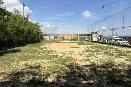 Reforma do campo do Morro do São Pedro promete transformar lazer em Duque de Caxias