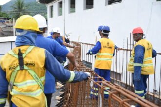 Governo do Estado avança nas obras do Circo Cultural Chatuba com concretagem de nova laje